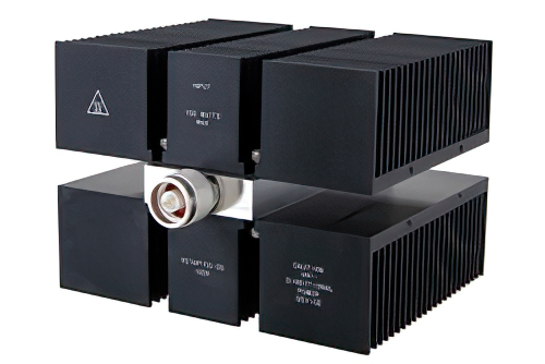 30 dB 固定減衰器、N オス 〜 N メス 方向性、黒色 陽極酸化アルミヒートシンク、150 W、最大 8 GHz