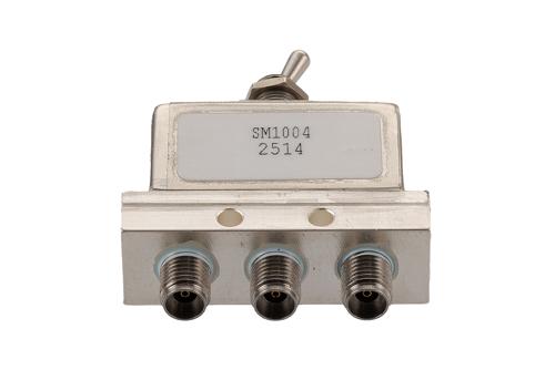SPDT 2.92mm Manual Toggle Switch, DC to 40 GHz, Rated to