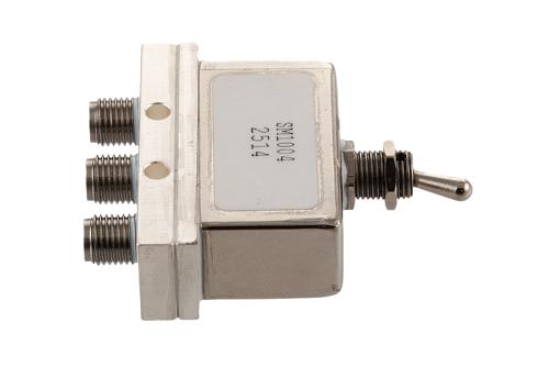 SPDT 2.92mm Manual Toggle Switch, DC to 40 GHz, Rated to