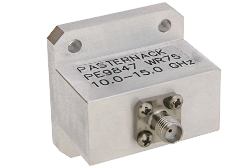 WR-75、スクエア型フランジ、エンドランチ SMA メス、導波管 〜 同軸アダプタ、10 GHz 〜 15 GHz、X-Ku 周波帯