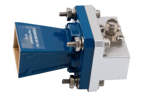 WR-51 導波管 標準 ゲインホーンアンテナ 動作周波数 15 GHz ～ 22 GHz, 公称値 10 dB 利得,  SMA メス 入力