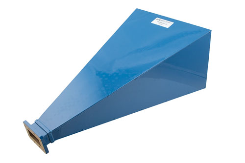 WR-159 標準 ゲインホーンアンテナ 動作周波数 4.9 GHz ～ 7.05 GHz, 20 dBi 公称利得,  CMR-159 フランジ, ProLine