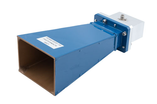 WR-187 標準 ゲインホーンアンテナ 動作周波数 3.95 GHz ～ 5.85 GHz, 10 dBi 公称利得,  SMA メス 入力コネクタ, ProLine