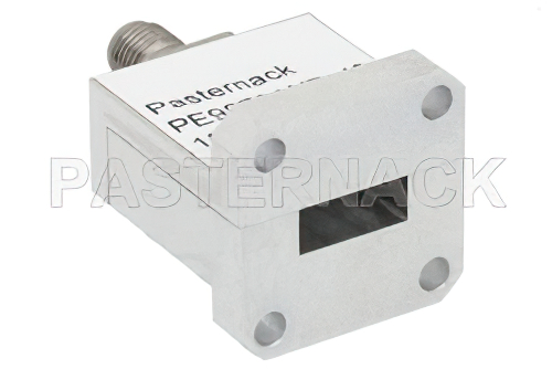 WR-42、スクエアカバーフランジ、エンドランチ 2.92mm メス、導波管 〜 同軸アダプタ、18 GHz 〜 26.5 GHz、K 周波帯