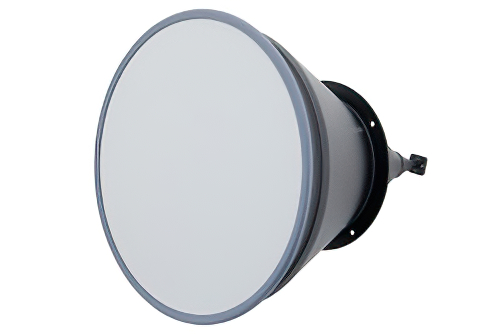 WR-15 導波管ホーンアンテナ、動作範囲 50 GHz 〜 75 GHz 、公称 42 dBi ゲイン、UG-385/U 円形フランジ