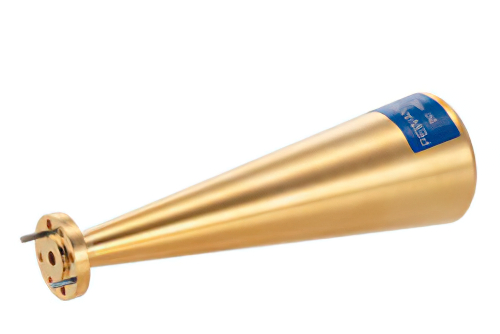 WR-12 導波管コニカルゲインホーンアンテナ、68 GHz 〜 77 GHz 、公称 25 dBi ゲイン、UG-387/U 円形フランジ