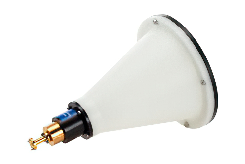 WR-10 導波管レンズホーンアンテナ、89 GHz 〜 99 GHz 、公称 40 dBi ゲイン、UG-387/U 円形フランジ