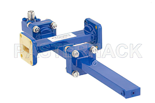 WR-42導波管 40 dB クロスガイド結合器、UG-595/Uスクエアカバーフランジ、SMA メス 結合ポート、18 GHz 〜 26.5 GHz、青銅