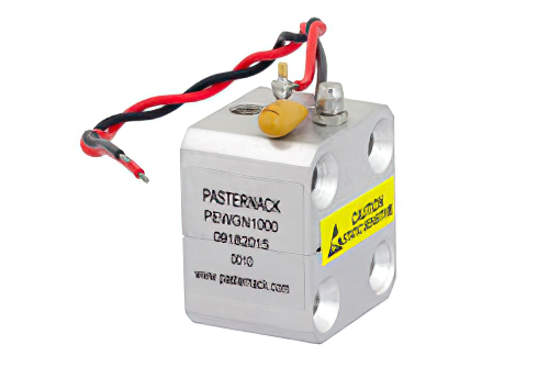 導波管 Gunn 発振器、中心周波数 35 GHz、チューニング範囲 3 GHz、位相雑音 -95 dBc/Hz、Ka バンド、WR-28、UG-599/U