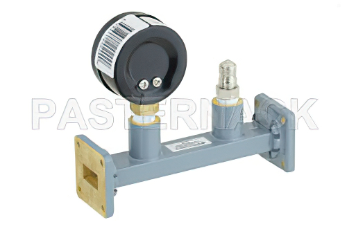 WR-62 導波管圧力計付セクション 4.25 インチ長、UG-419/U 方形 フランジ、12.4 GHz 〜 18 GHz