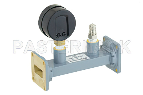 WR-90 導波管圧力計付セクション 4.25 インチ長、UG-39/U 方形 フランジ、8.2 GHz 〜 12.4 GHz